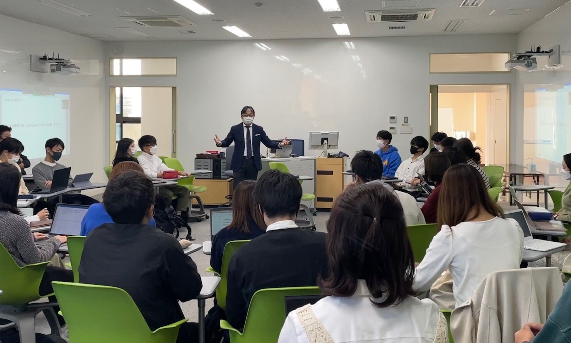 メットライフ生命、神戸市外国語大学でグローバル人材育成講座を実施