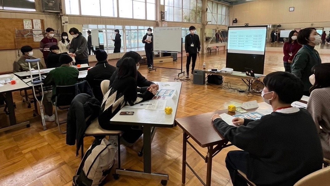 オリジナルゲームで地震保険の重要性を伝える。京都産業大学の学生がイベントを開催