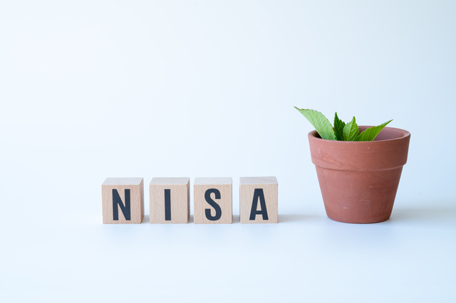 インターネットでの評判の良さが、NISA口座開設と新規顧客開拓の鍵【J.D. パワー 2025年NISA顧客満足度調査℠】