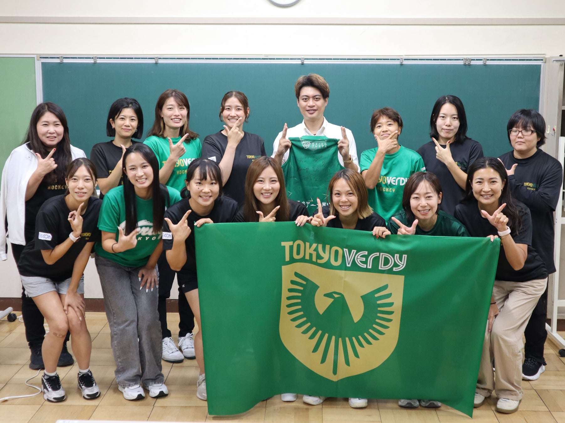 福岡ソフトバンクホークス主催「2025 パーソル クライマックス パ」観戦ペアチケットプレゼントCP 第2弾！花束贈呈の参加権が当たる！｜不動産クラウドファンディング「LEVECHY（レベチー）」