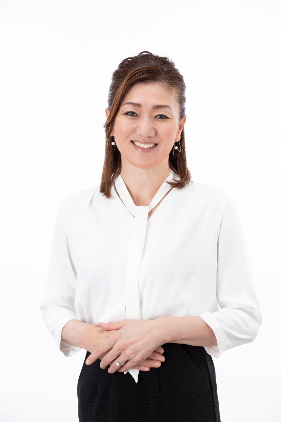 ソニーフィナンシャルグループのソニー銀行とソニー・ライフケアグループが連携し、有料老人ホームで祝花を活用したワークショップを開催