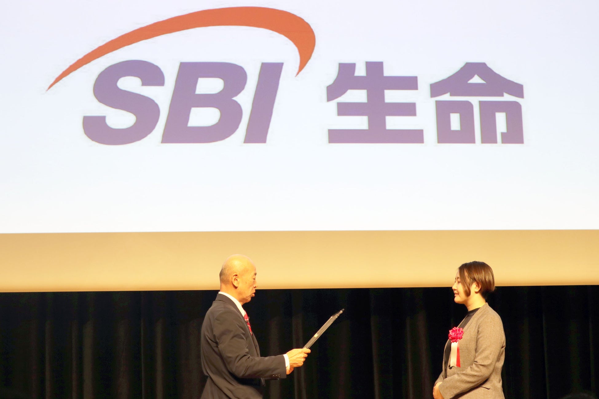 SBI生命、4年連続の栄誉！「UCDAアワード2025」企業総合賞シルバーを受賞
