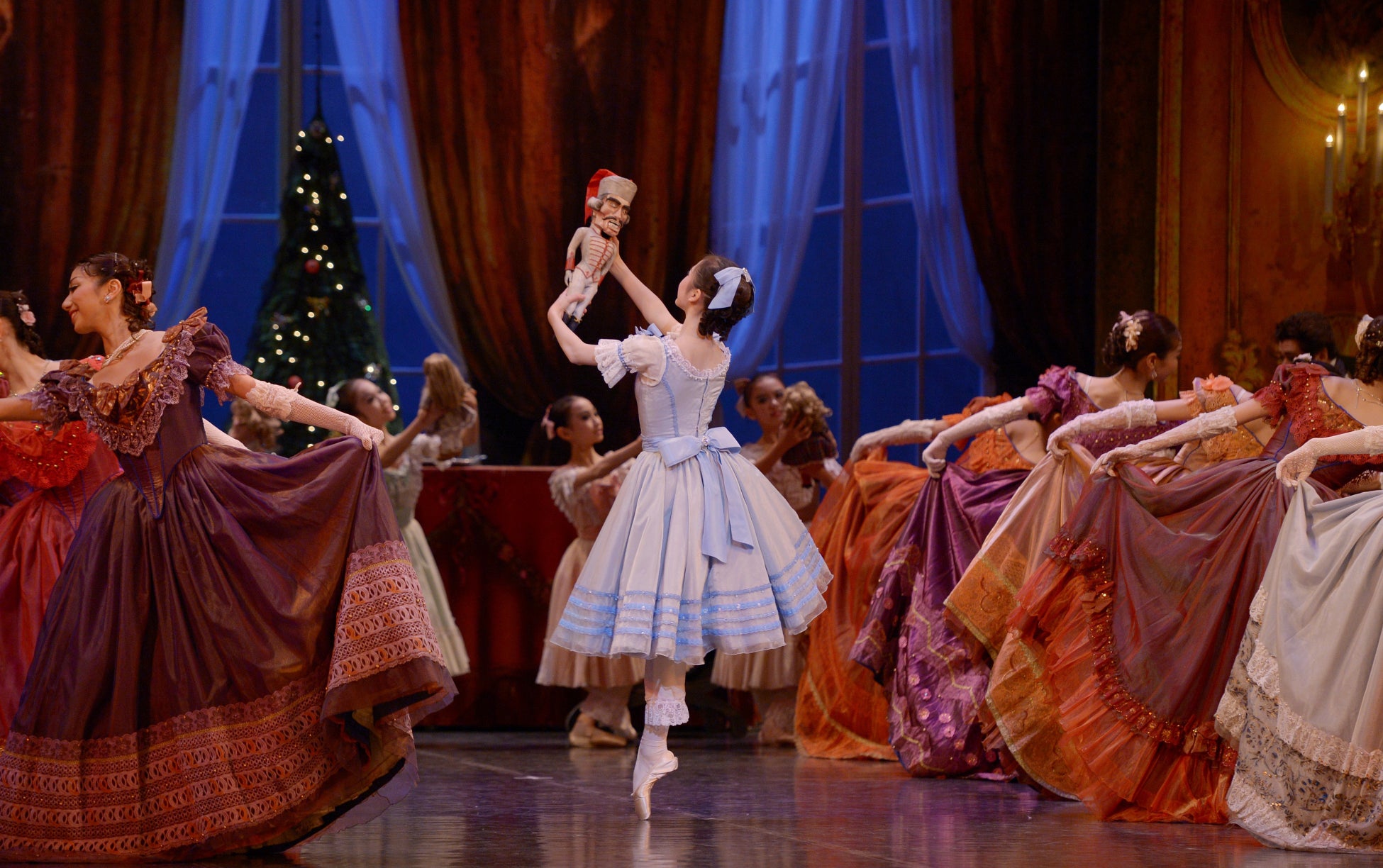 SBI損保、SBI子ども希望財団および牧阿佐美バレヱ団と協力し、「くるみ割り人形」公演で子どもたちにバレエとの出会いを提供