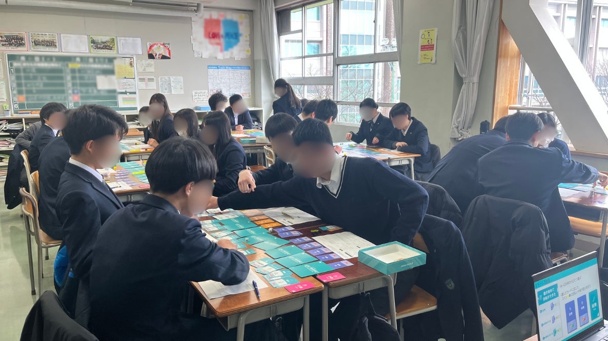 「人生の練習」ができる学校向け金融/キャリア教育ゲームを中学3年生160名に実施