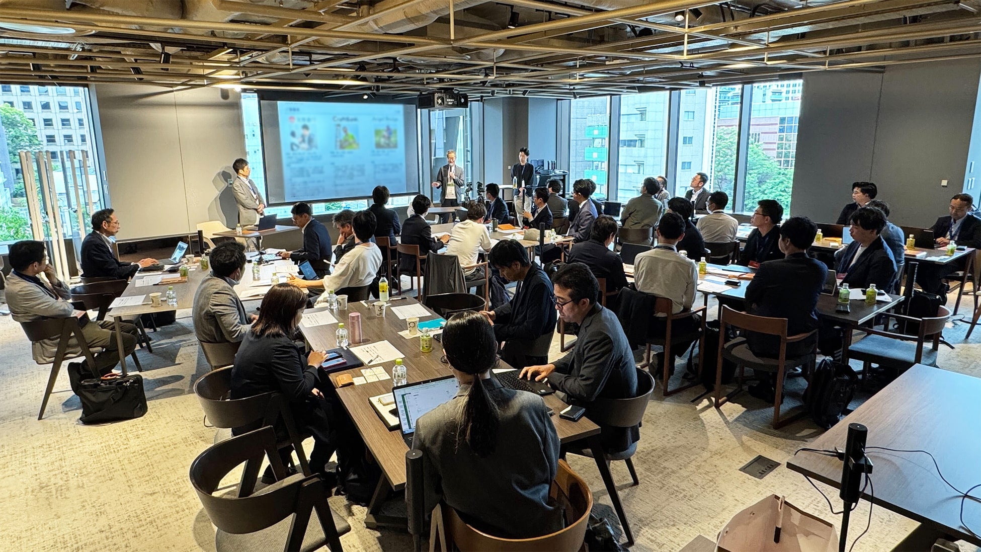 Angel Bridge、「地銀DXフォーラム」を開催　～ スタートアップ5社と地方銀行11行が参加、地域企業のDX推進を目的にネットワーキング ～