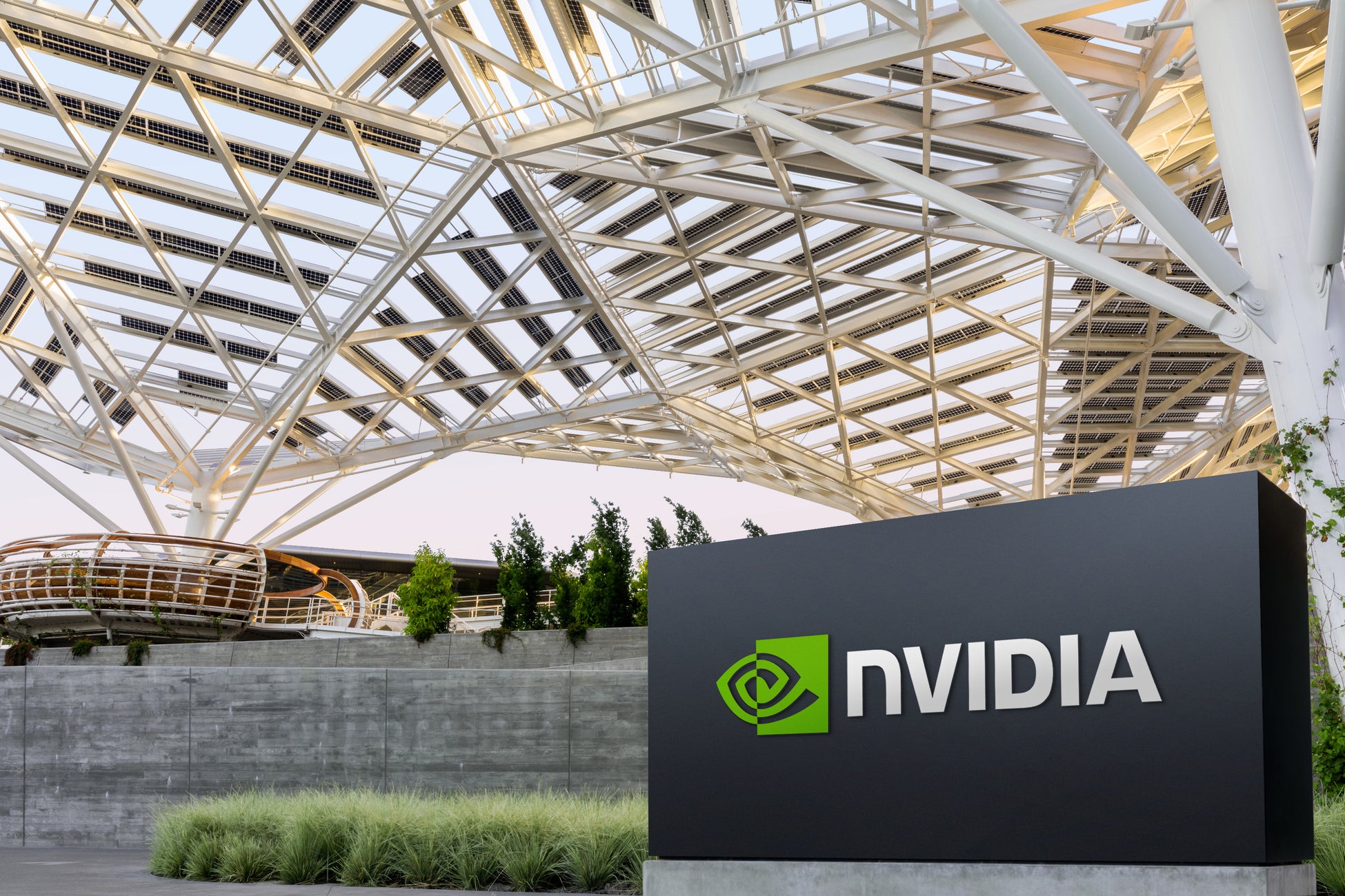 NVIDIA が世界有数の金融機関 6 社と提携し、5,000 億ドル超の第三者資本を動員する AI コンピュート インフラの資金調達プラットフォームを構築へ